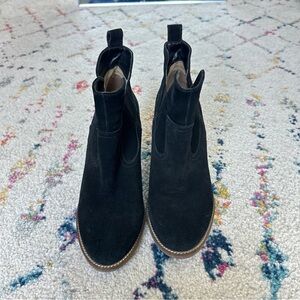 Blondo - black suede wedge ankle boots size 8